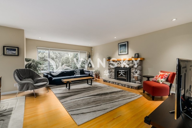 260731133021_Living Room.JPG